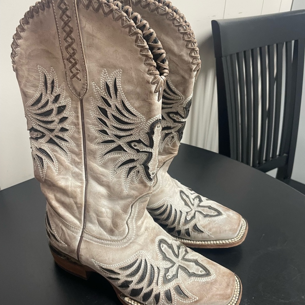 Women's Western Embroidered Boots